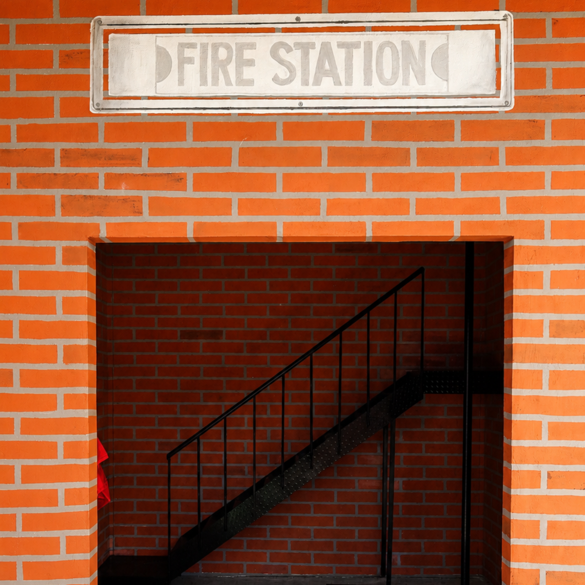 Estación de bomberos de juguete en el área temática de Diversitopía.